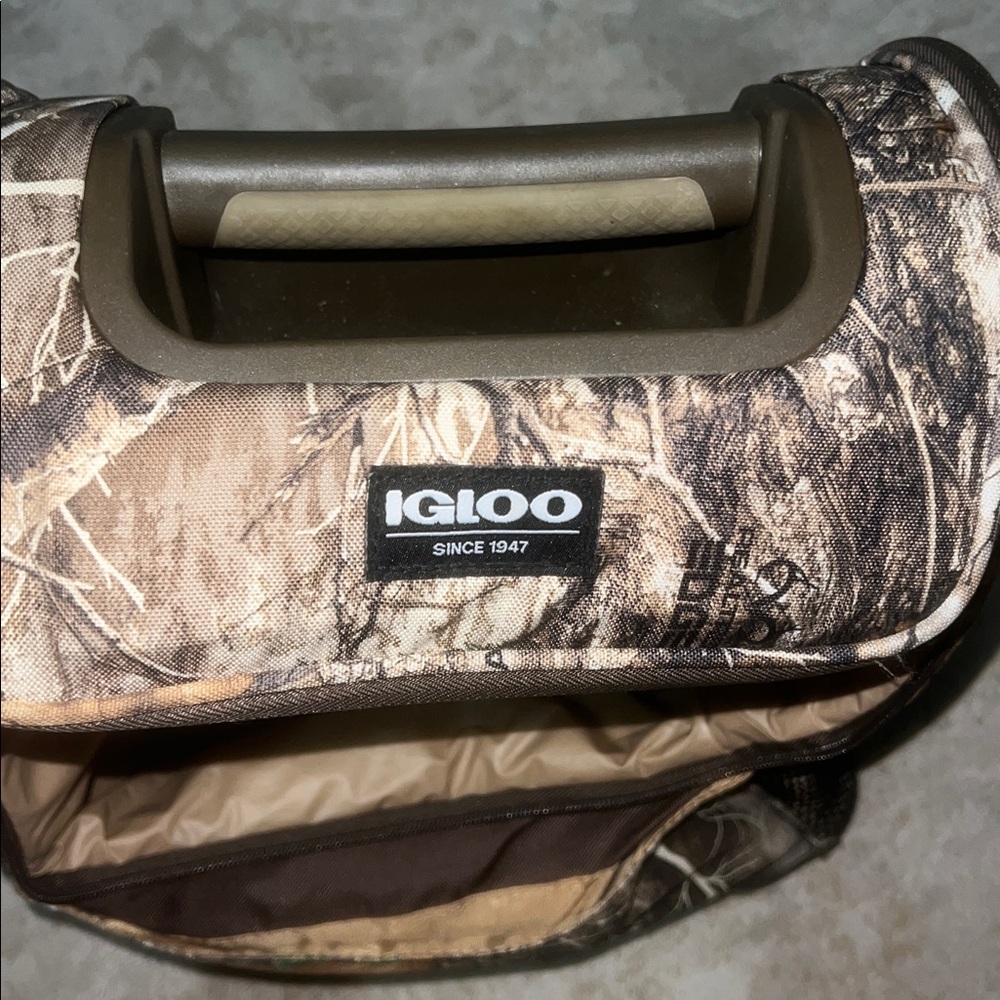 Igloo 18 Can Laguna Soft Sided Cooler Bag, Realtree™ Brown Camo - Picture 6 of 12